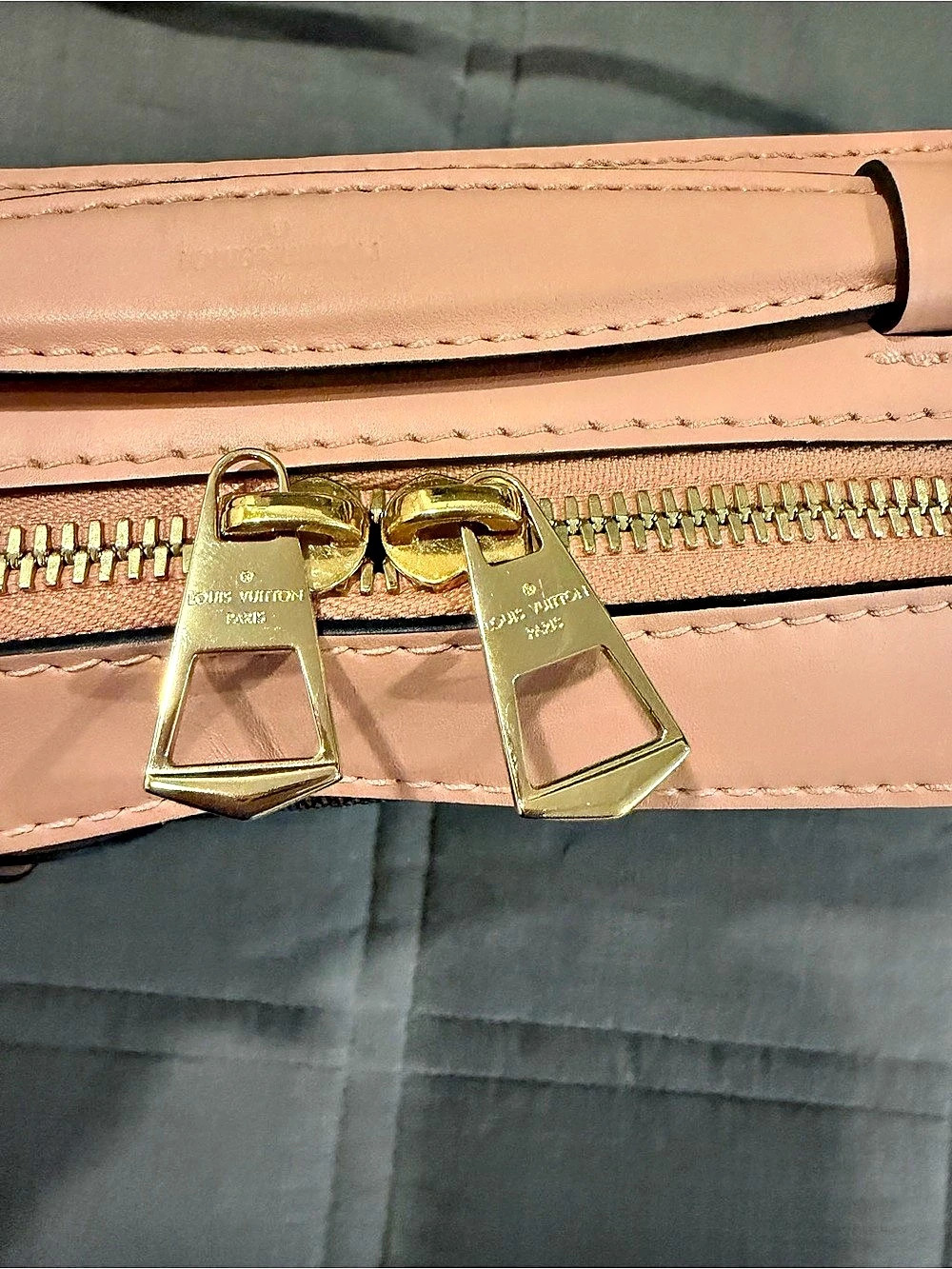 Louis Vuitton Damier Ebene Santa Monica Crossbody - Picture 7 of 16
